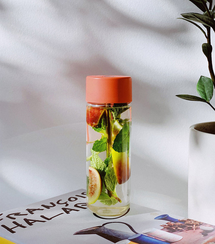 Frank Green Original Clear 740 ml Plastic Bottle – Stylish & Sustainable Hydration