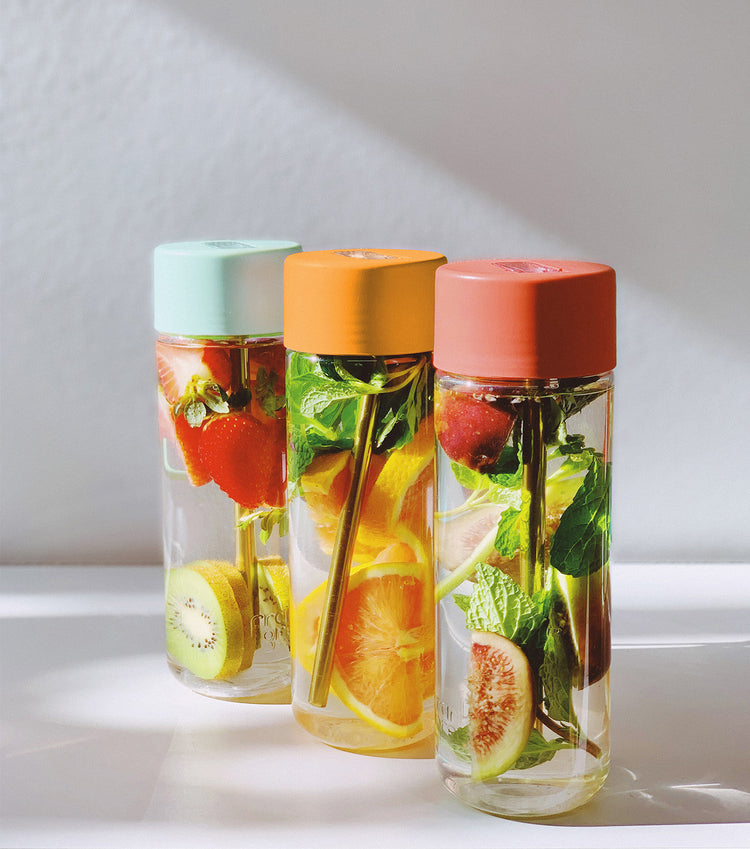 Frank Green Ceramic Reusable Bottle 595ml with Straw Lid