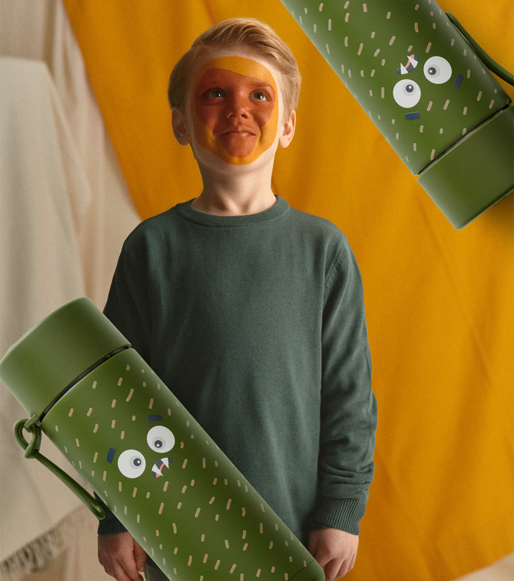 Frank Green Ceramic Reusable Bottle 595ml with Flip Straw Lid