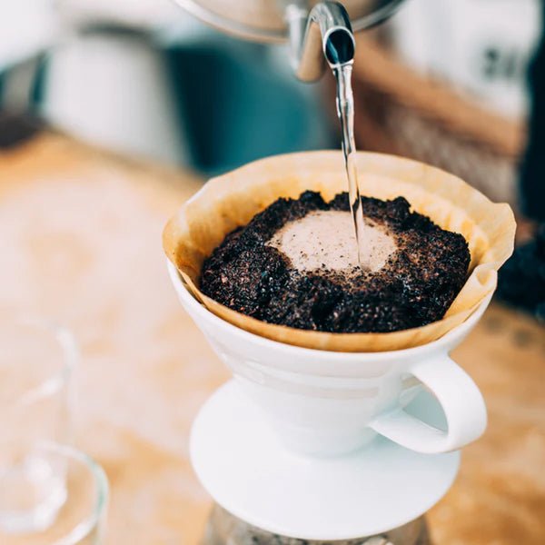 Hario V60 - 02 Ceramic (Red & White) - Barista Delight