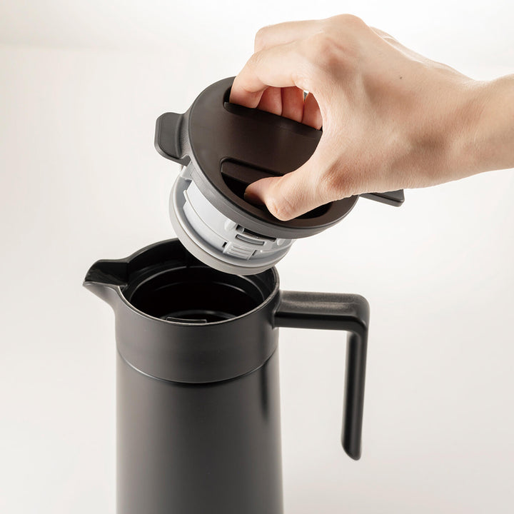 Hario Thermal Server with Ceramic Coating – 800ml Insulated Coffee Carafe