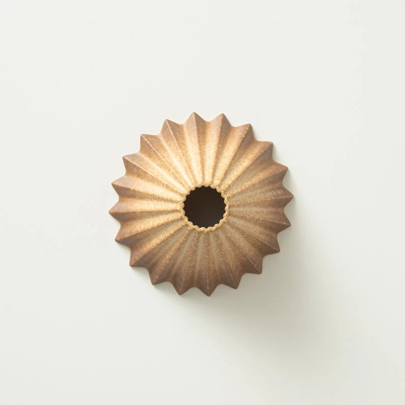 Origami Dripper S Rinko Limited Edition – Unterseite mit Bodenöffnung – Barista Delight