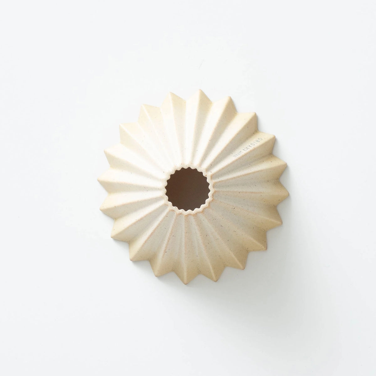 Origami Dripper S Sabi Limited Edition – Unterseite mit Bodenöffnung – Barista Delight