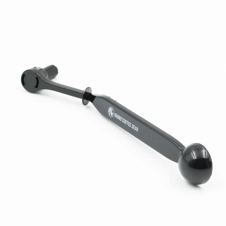 Rhino Coffee Gear Group Head Brush – Brüh-Gruppen-Bürste mit integriertem Dosier-Löffel