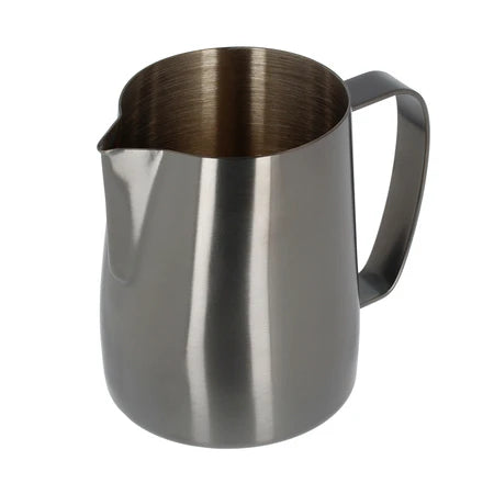 Barista Space Milchkanne 600 ml, Farbe Sandy Black – Schrägansicht von der anderen Seite