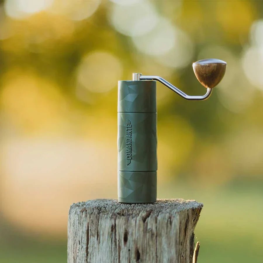 Comandante X25 Trailmaster Tigershark Forest Handmühle - Barista Delight